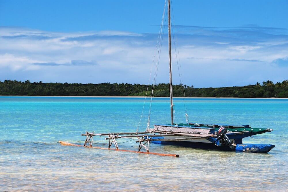 Pirogue sur l'Île des Pins